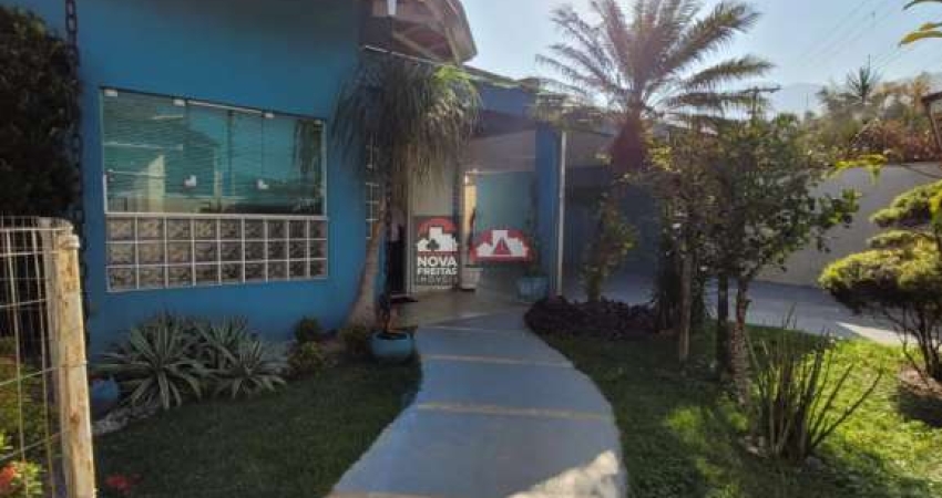 Linda casa com edícula, Massaguaçu - Caraguatatuba