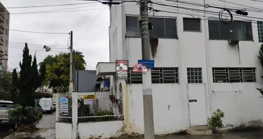 Casa com 4 quartos à venda na Rua Laudelino Nogueira, 190, Jardim Bela Vista, São José dos Campos
