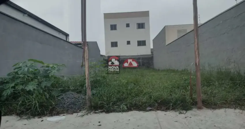Terreno à Venda no Parque das Palmeiras em Pindamonhangaba
