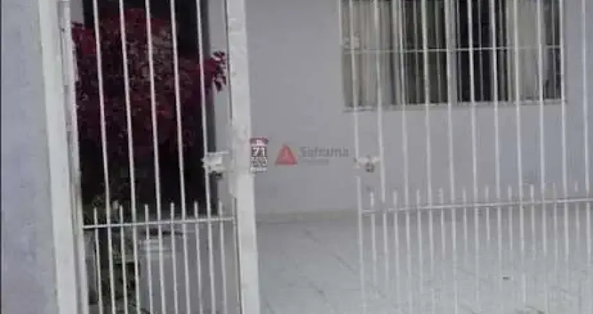 SOBRADO | Amplo 220m² com 4 Dormitórios (1 Suíte) e 3 Vagas - Excelente Localização!