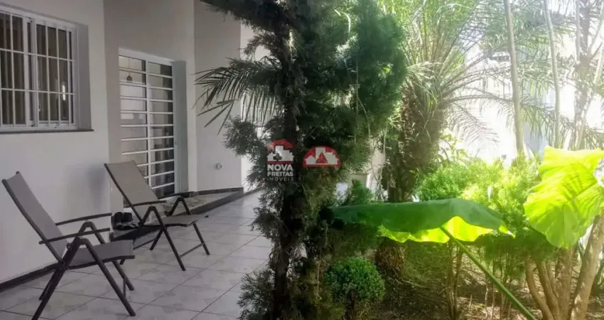Casa com 3 quartos à venda na Rua Recife, 161, Conjunto Habitacional Terra dos Ipês II (Fase I), Pindamonhangaba