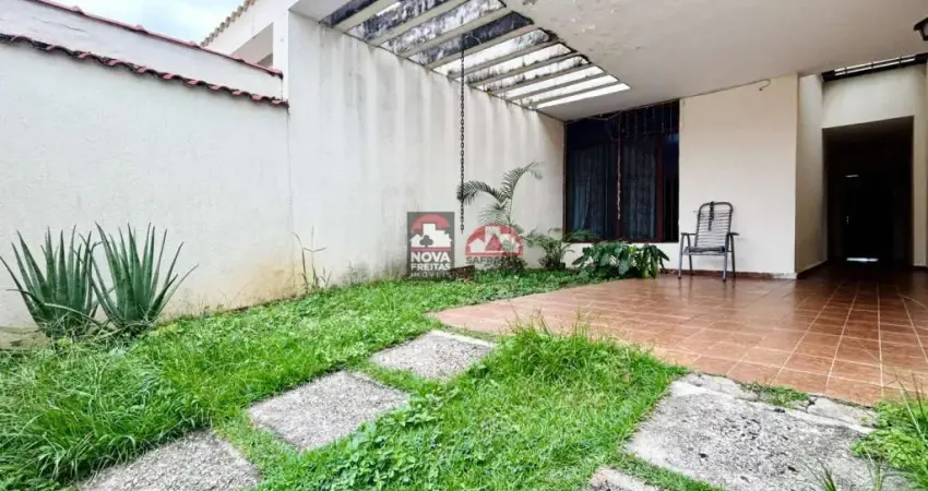 Casa com 3 quartos à venda na Rua Capitão Vitório Basso, 660, Parque São Domingos, Pindamonhangaba