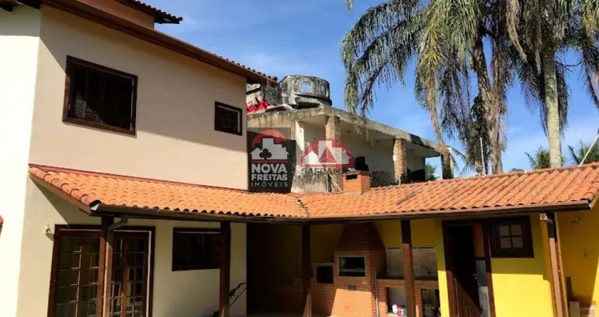 Casa com 3 quartos à venda na Rua Seis, 138, Jardim Britânia, Caraguatatuba
