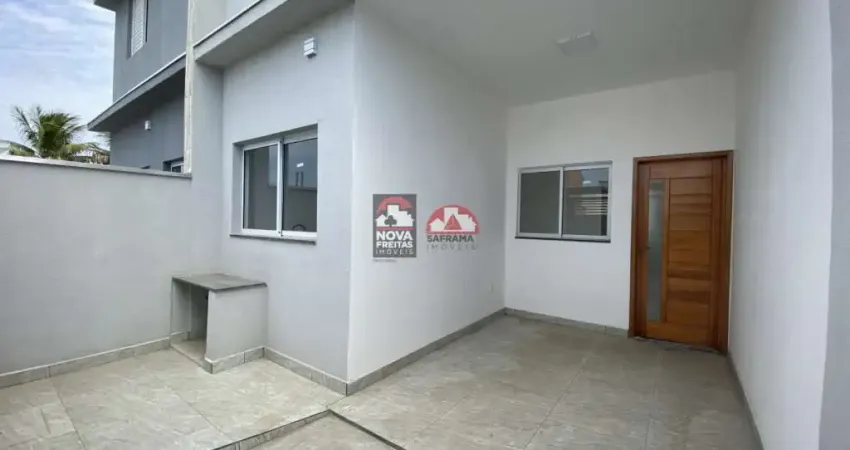 Casa independente com dois dormitórios e uma suíte
