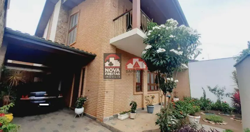 Casa com 3 quartos à venda na Rua Eugênio Siqueira Salgado, 116, Centro, Pindamonhangaba