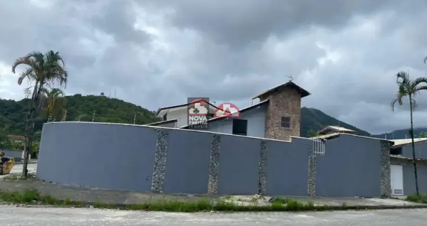 Excelente sobrado alto padrão com piscina e edicula, bem localizada na martim de Sá