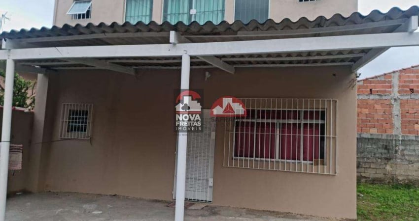 Sobrado a 100 metros da orla da praia Porto Novo, rua asfaltada. Local tranquilo e seguro. Com 3 dormitórios