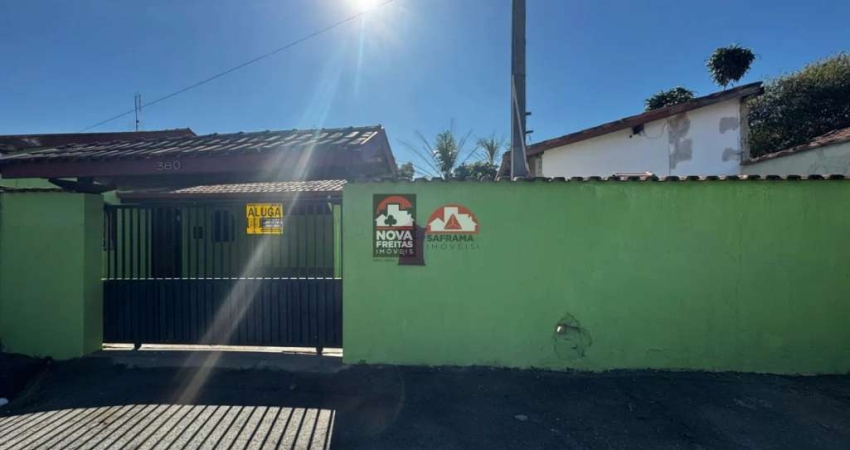 Casa com 3 quartos para alugar na Rua José Cassiano da Palma, 380, Vila São Benedito, Pindamonhangaba
