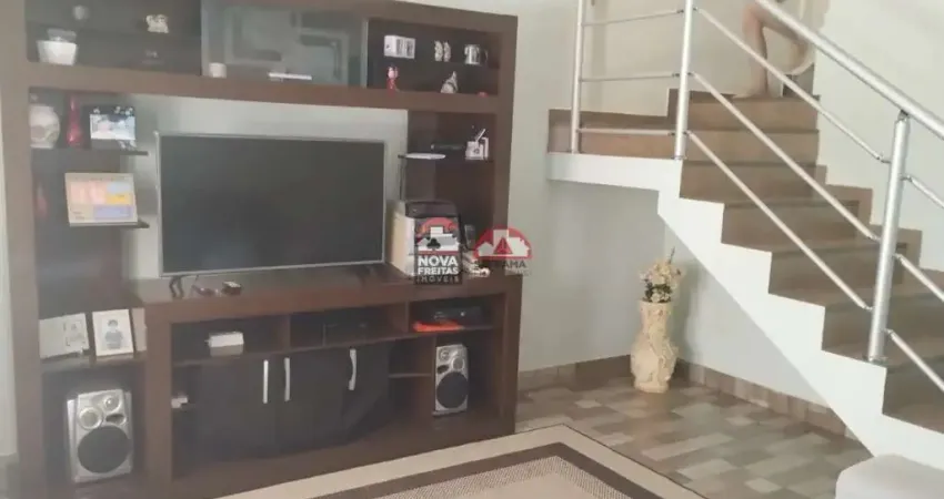 Casa com 2 quartos à venda na Avenida Getúlio Dorneles Vargas, Sobrado, 2170, Jardim Califórnia, Jacareí