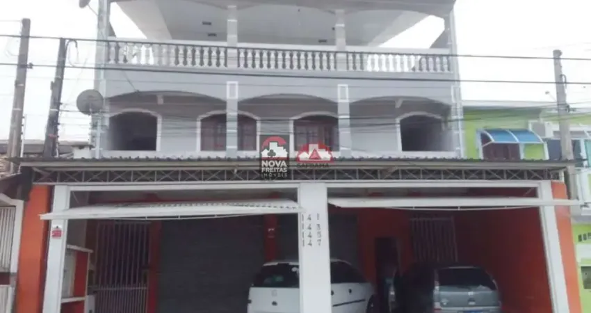 Sobrado com ponto comercial à venda, oportunidade imperdível!