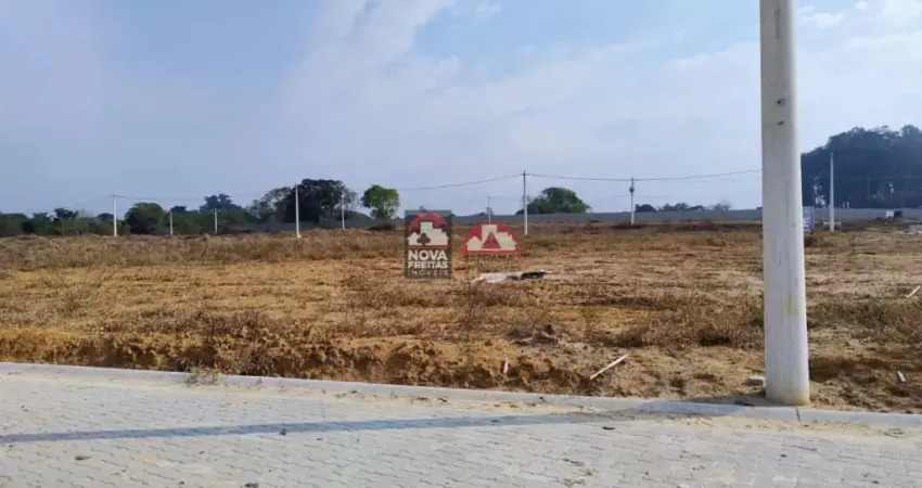 Terreno em condomínio próximo ao Centro, 100% plano!