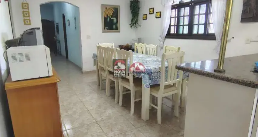 Casa para locação com excelente área de lazer e segurança em caraguatatuba