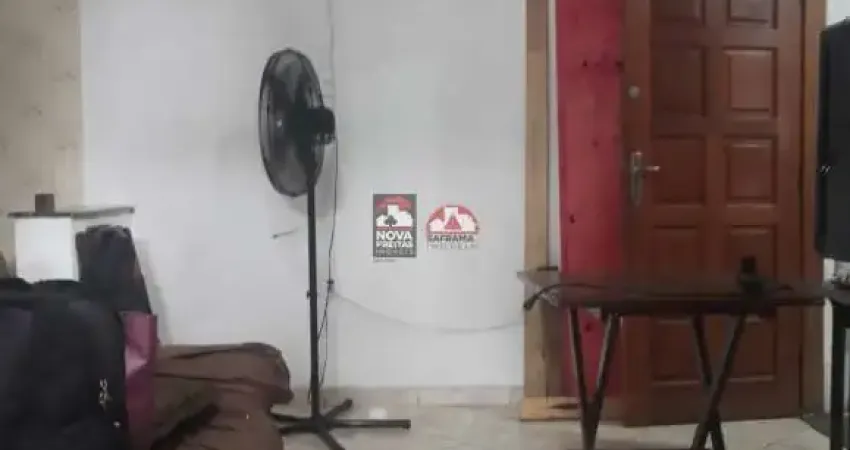 Locação casa residencial 3 quartos, 1 suíte e ponto comercial