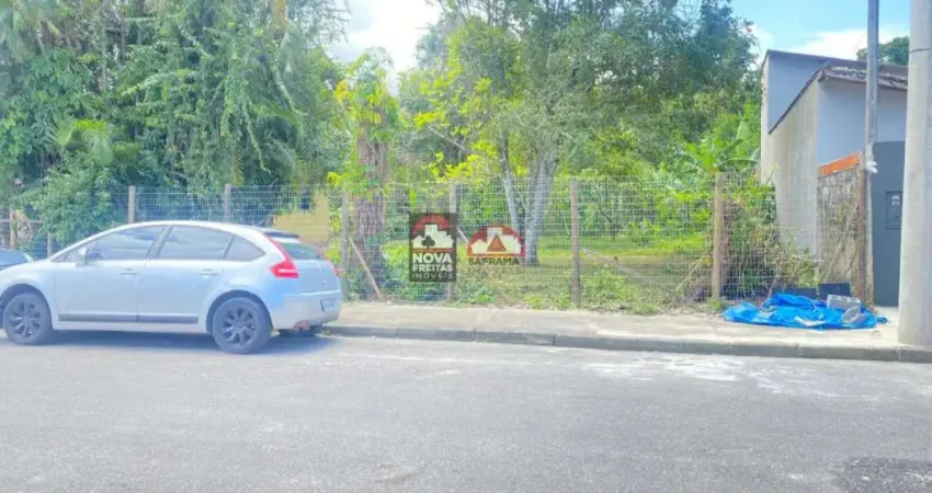 Excelente lote no rio do ouro 321m² localização privilegiada em rua calçada com esgoto , água e luz, com matricula e aceita financiamento.