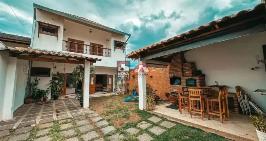 Casa com 5 quartos à venda na Rua Ernesto Mulato, 31, Residencial Parque das Palmeiras, Pindamonhangaba