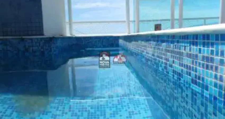 Luxuosa cobertura duplex com piscina privativa e vista deslumbrante