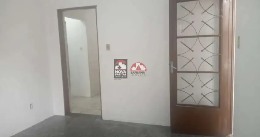 Oportunidade! casa + 2 salões comerciais à venda no araretama!