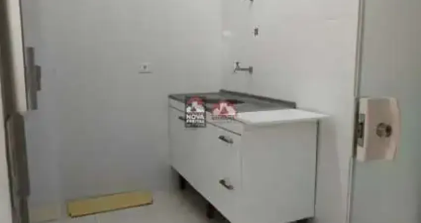 Apartamento com 2 quartos para alugar na Avenida Miguel Varlez, 281, Centro, Caraguatatuba