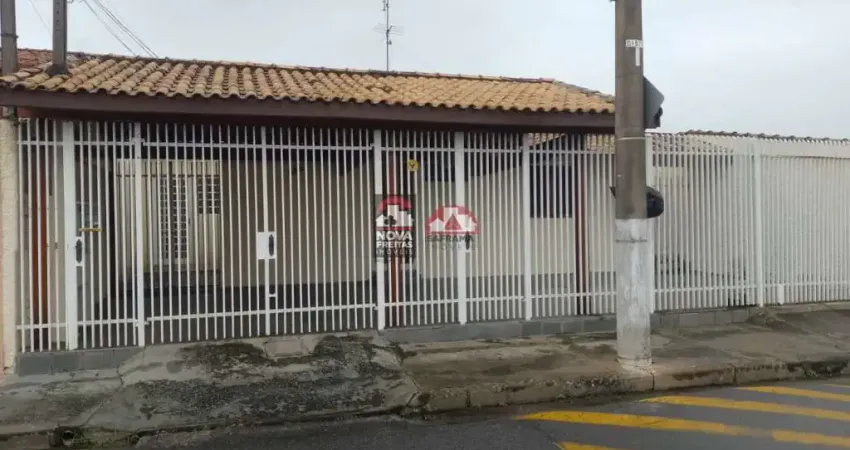 Casa com 3 quartos para alugar na Rua Capitão Vitório Basso, 1085, São Benedito, Pindamonhangaba