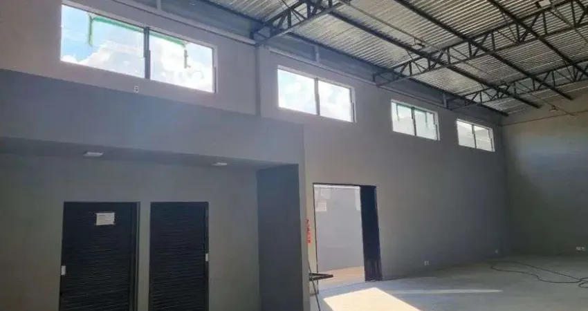 Salão Comercial Impecável Próximo ao Condomínio Figueira II Giardino – 216 m² com Mezanino e WC!