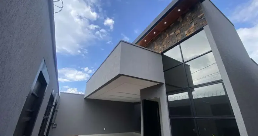 Casa para Venda em Trindade, Setor Monte Cristo, 3 dormitórios, 3 suítes, 4 banheiros, 2 vagas