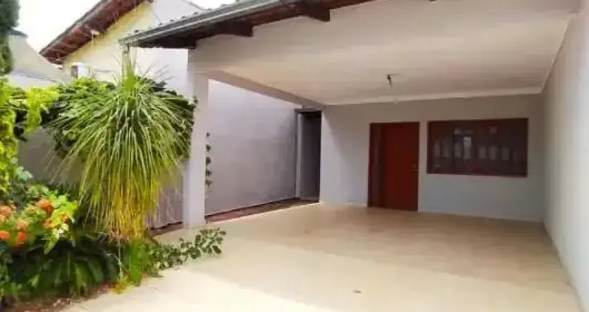 Casa à Venda no Jardim América, Goiânia, 3 Suítes, 135m²