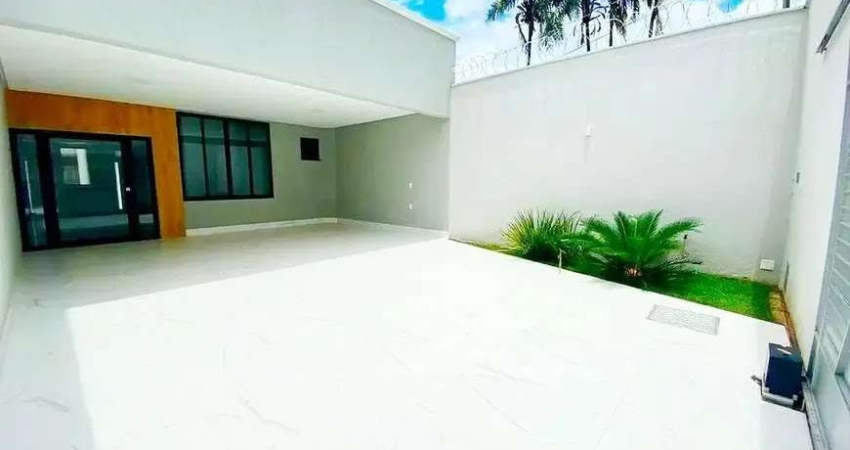 Casa à Venda no Parque Amazônia: 3 Quartos, 2 Suítes, 150m²
