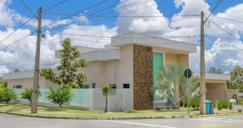 Casa de Condomínio à Venda no Jardins Lisboa, Goiânia – 426m², 4 Suítes