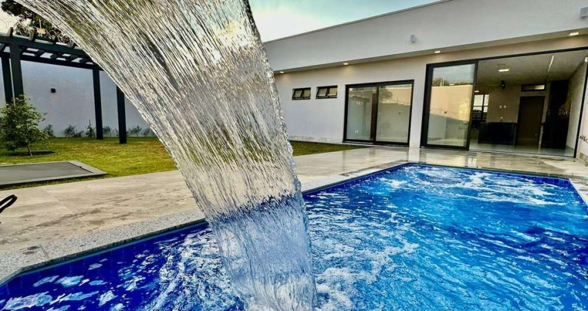Casa à Venda em Vila Rosa, Goiânia: 4 Suítes, 469m², R$1.6Mi