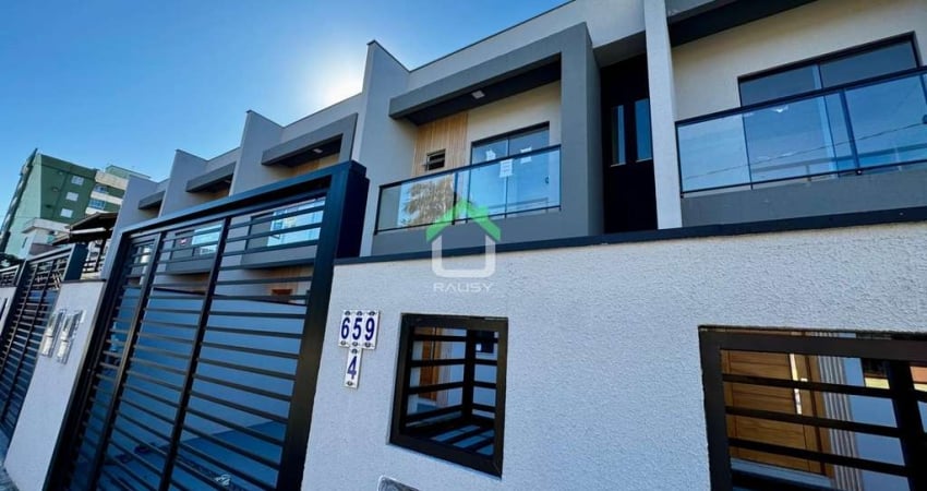 Casa à venda na Rua do pavão, n 659, Costa e Silva, Joinville