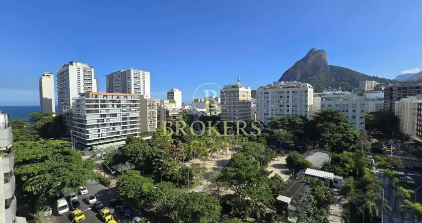 Apartamento à venda, Leblon, Sala, quarto, original 2 quartos, 1 vaga na escritura - 71 m²