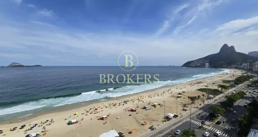 Flat à venda, Ipanema, Varanda vista mar, sala, 2 quartos sendo 1 suíte, 1 banheiro social - 82 m²