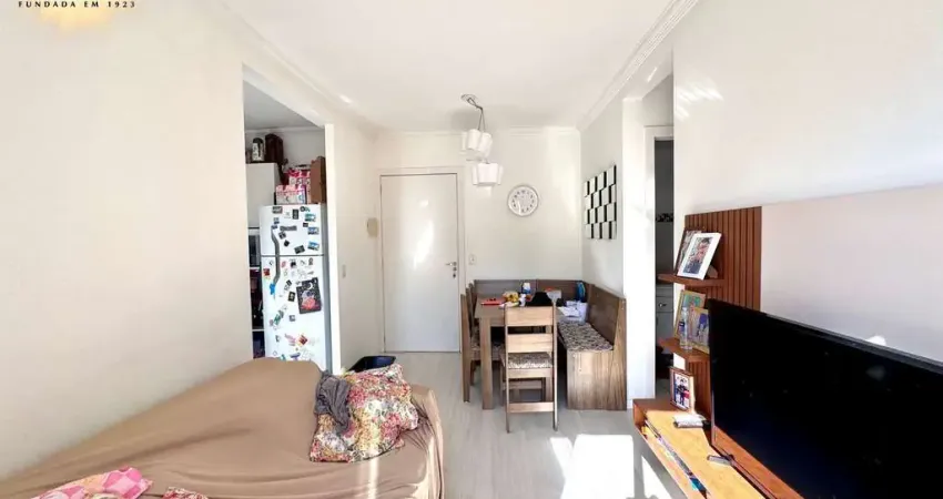 Apartamento dois dormitórios, 1 vaga no condomínio veríssimo