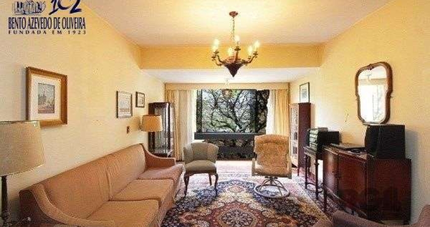 Vende-se amplo apartamento 3 quartos com suíte e 2 vagas no coração do Moinhos d