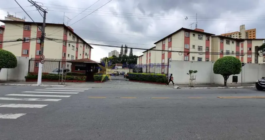 Apartamento 02 Dorm. em Vila Carmosina  -  São Paulo
