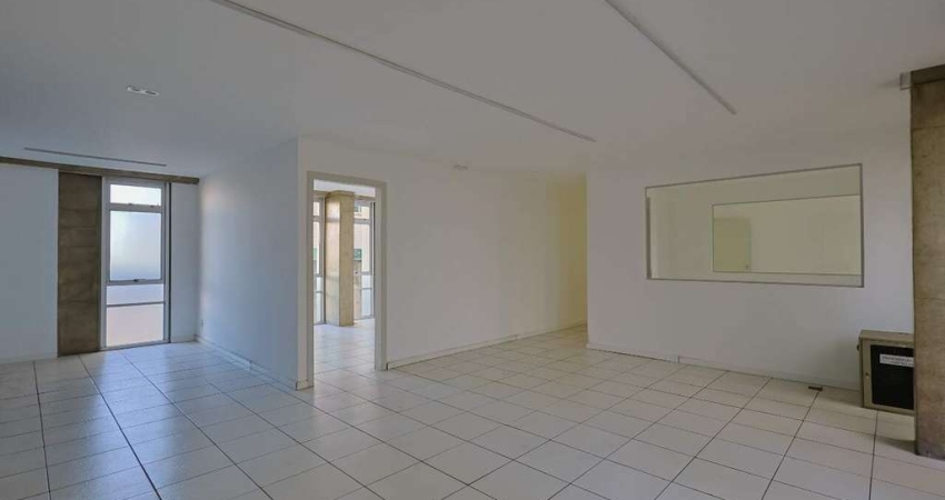 Andar corrido, de 227 m2, em localização privilegiada na Savassi!