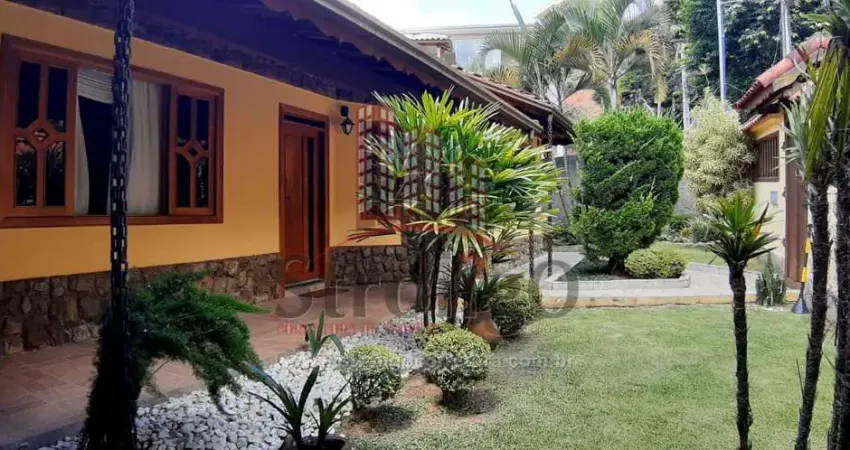 C289 Espetacular casa a 500 metros do Centro da Cidade, Nova Friburgo-RJ