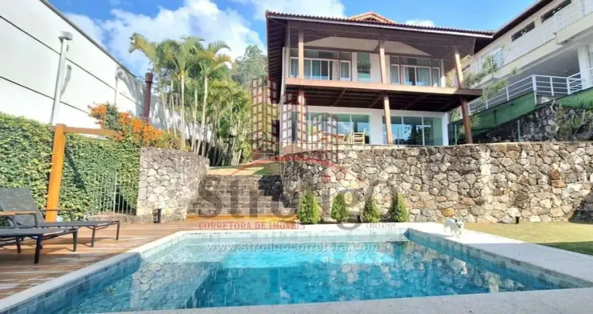 C493 Casa de Alto padrão em condomínio fechado, Vale dos Pinheiros, Nova Friburgo-RJ