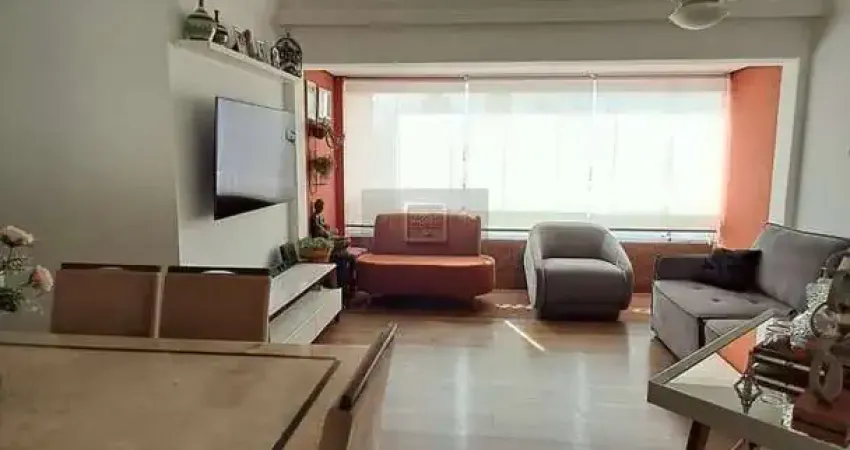 Apartamento com 2 Quartos e 2 banheiros à Venda, 77 m² por R$ 780.000