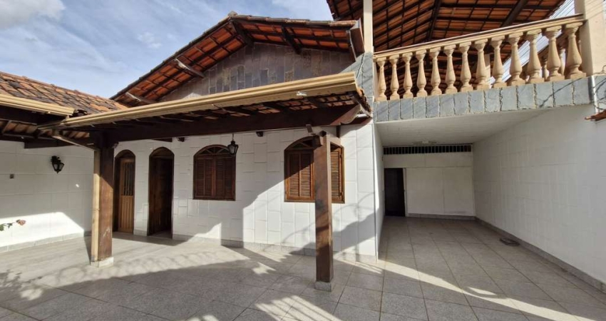 Casa para Venda em Belo Horizonte, Celso machado, 3 dormitórios, 2 banheiros, 2 vagas