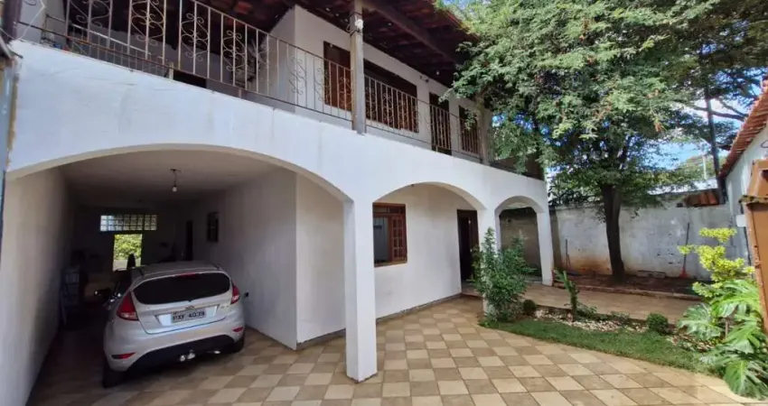 Casa para Venda em Belo Horizonte, Santa Terezinha, 3 dormitórios, 3 banheiros, 4 vagas