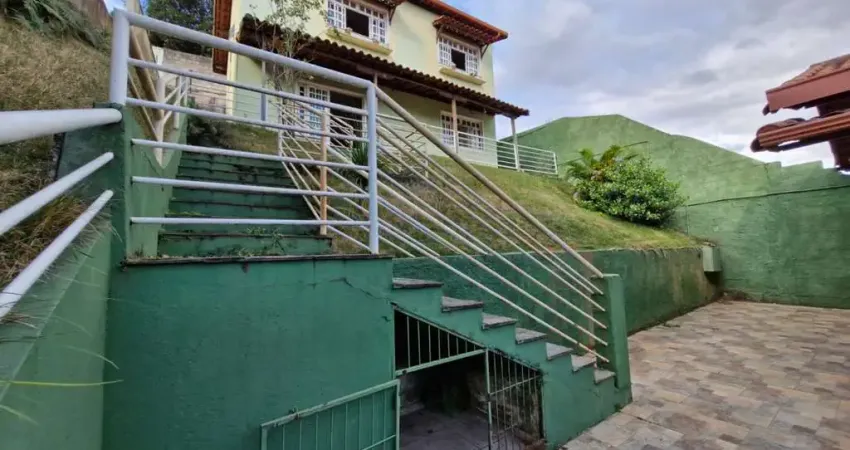 Casa para Venda em Belo Horizonte, Santa Terezinha, 3 dormitórios, 4 banheiros, 3 vagas