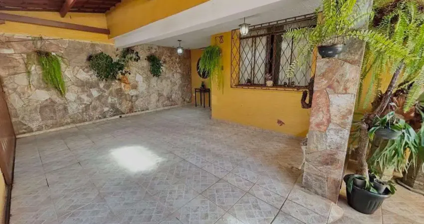 Casa para Venda em Belo Horizonte, Santa Efigênia, 5 dormitórios, 2 banheiros, 3 vagas