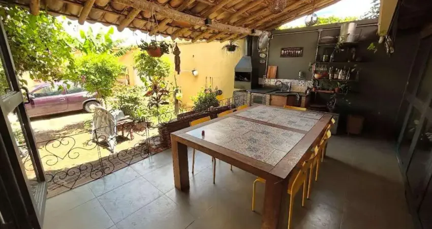 Casa para Venda em Contagem, Parque Recreio, 4 dormitórios, 1 suíte, 3 banheiros, 6 vagas
