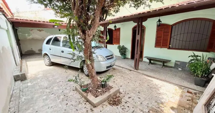 Casa para Venda em Belo Horizonte, Paquetá, 4 dormitórios, 1 suíte, 3 banheiros, 2 vagas