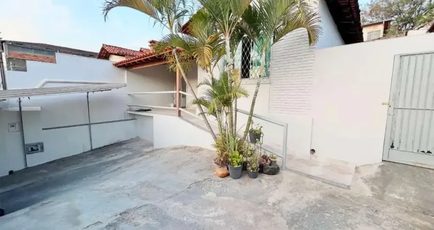 Casa para Venda em Belo Horizonte, Alípio de Melo, 3 dormitórios, 1 suíte, 3 banheiros, 2 vagas
