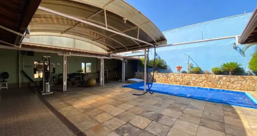 Casa para Venda em Belo Horizonte, Castelo, 3 dormitórios, 1 banheiro, 3 vagas