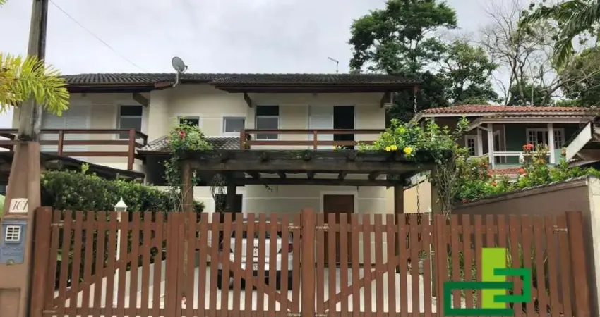 Casa em condomínio fechado com 3 quartos para alugar no Mar Verde, Caraguatatuba 