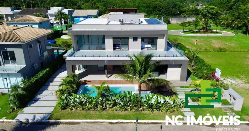 LOCAÇÃO POR TEMPORADA | LUXUOSA CASA EM CONDOMÍNIO PÉ NA AREIA.