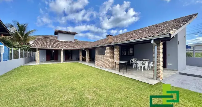 VENDE-SE LINDA CASA NO RESIDENCIAL MAR VERDE – CARAGUATATUBA/SP.